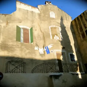 Appartement Sympathique, LʼIsle-sur-la-Sorgue