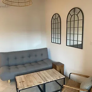 Appartement La Tour 3: Au Cœur De La Petite Venise, LʼIsle-sur-la-Sorgue